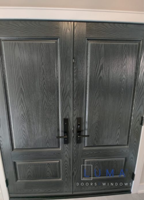 double fiberglass door woodgrain texture